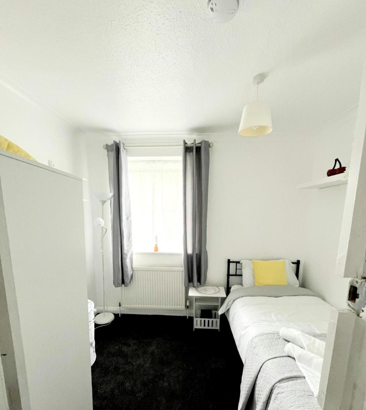 Cosy Room Stay 5 Sutton  Luaran gambar